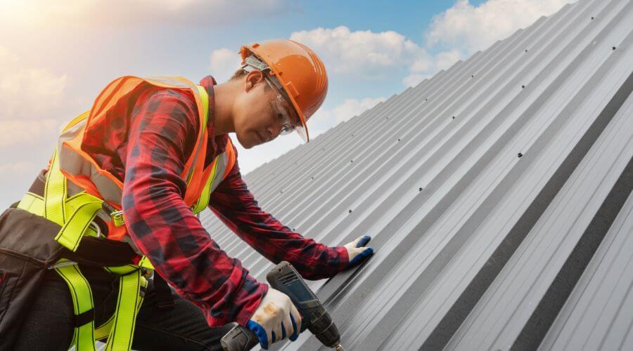 Professional gutter cleaning in Sunbury, PA